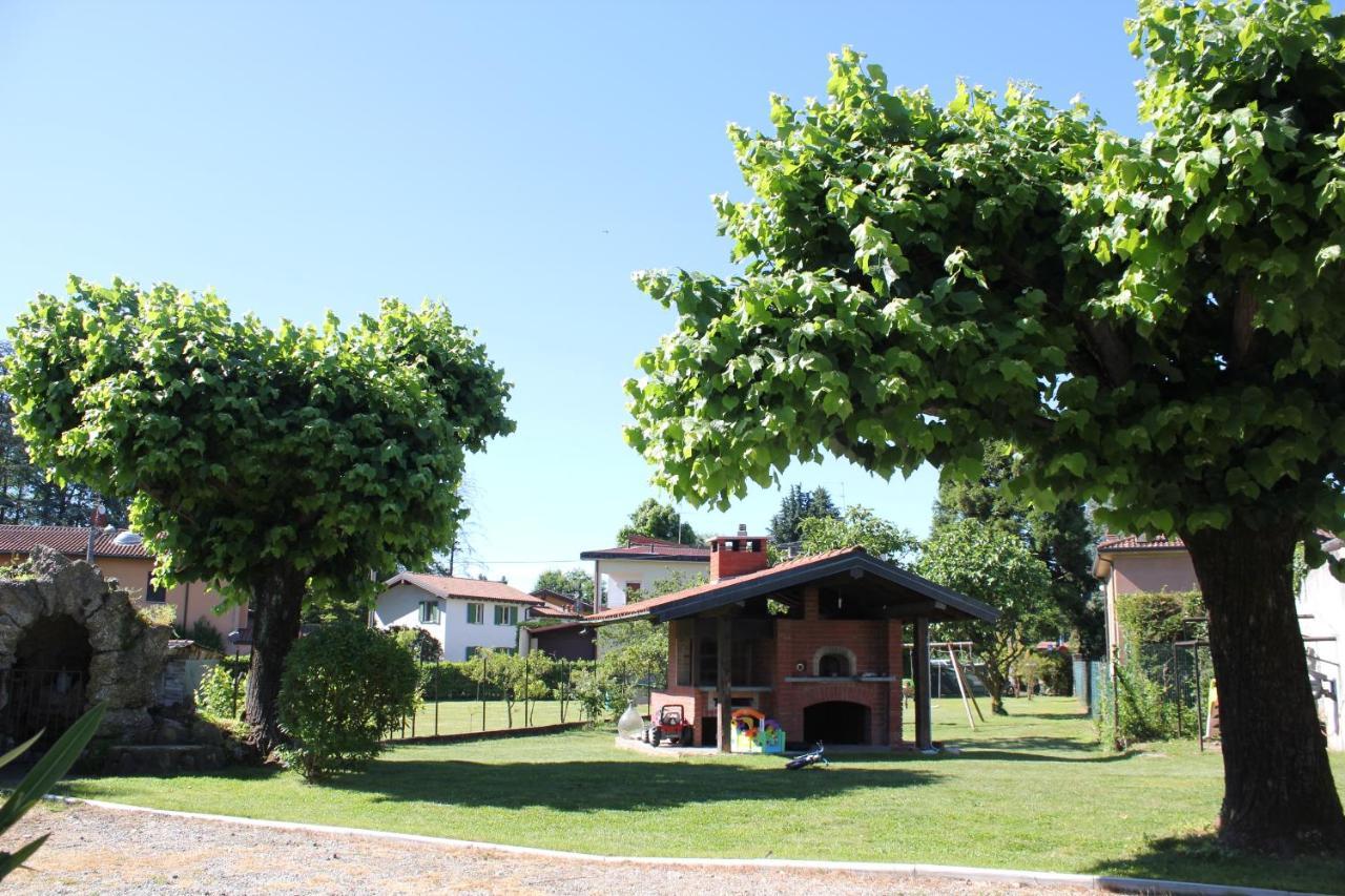 B&B I Due Tigli Travedona Extérieur photo